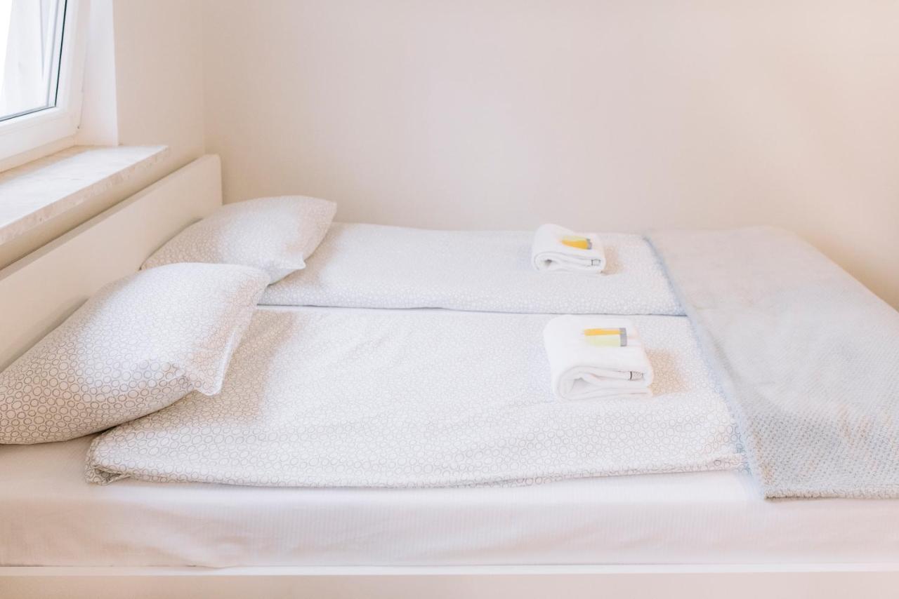 Apartment Apartel Metro Wierzbno Warsaw