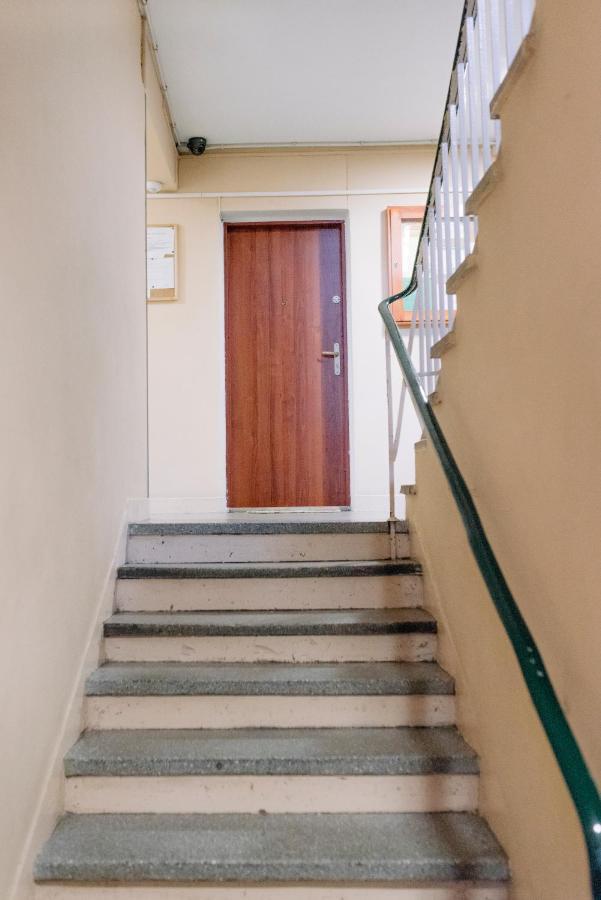 Apartel Metro Wierzbno Apartment
