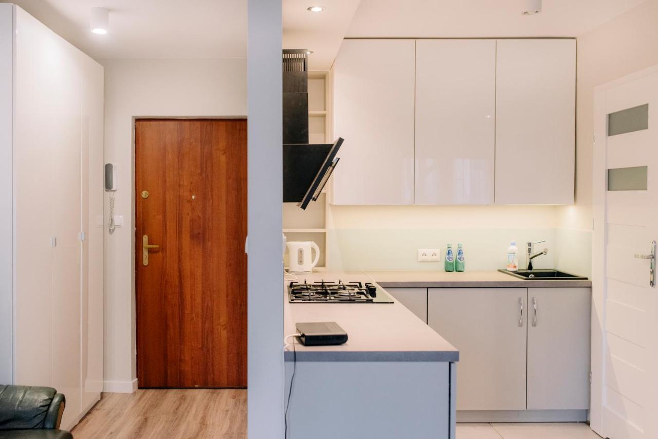 Apartment Apartel Metro Wierzbno Warsaw